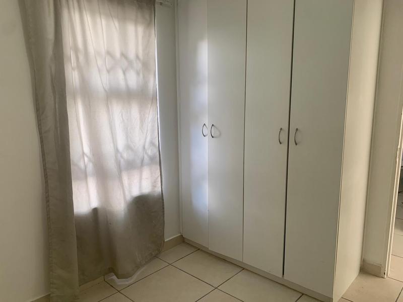 2 Bedroom Property for Sale in Buhrein Western Cape